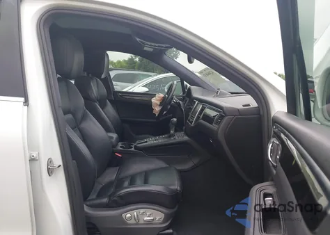 2015 Porsche Macan Turbo из США, поврежденный, VIN WP1AF2A5XFLB93921